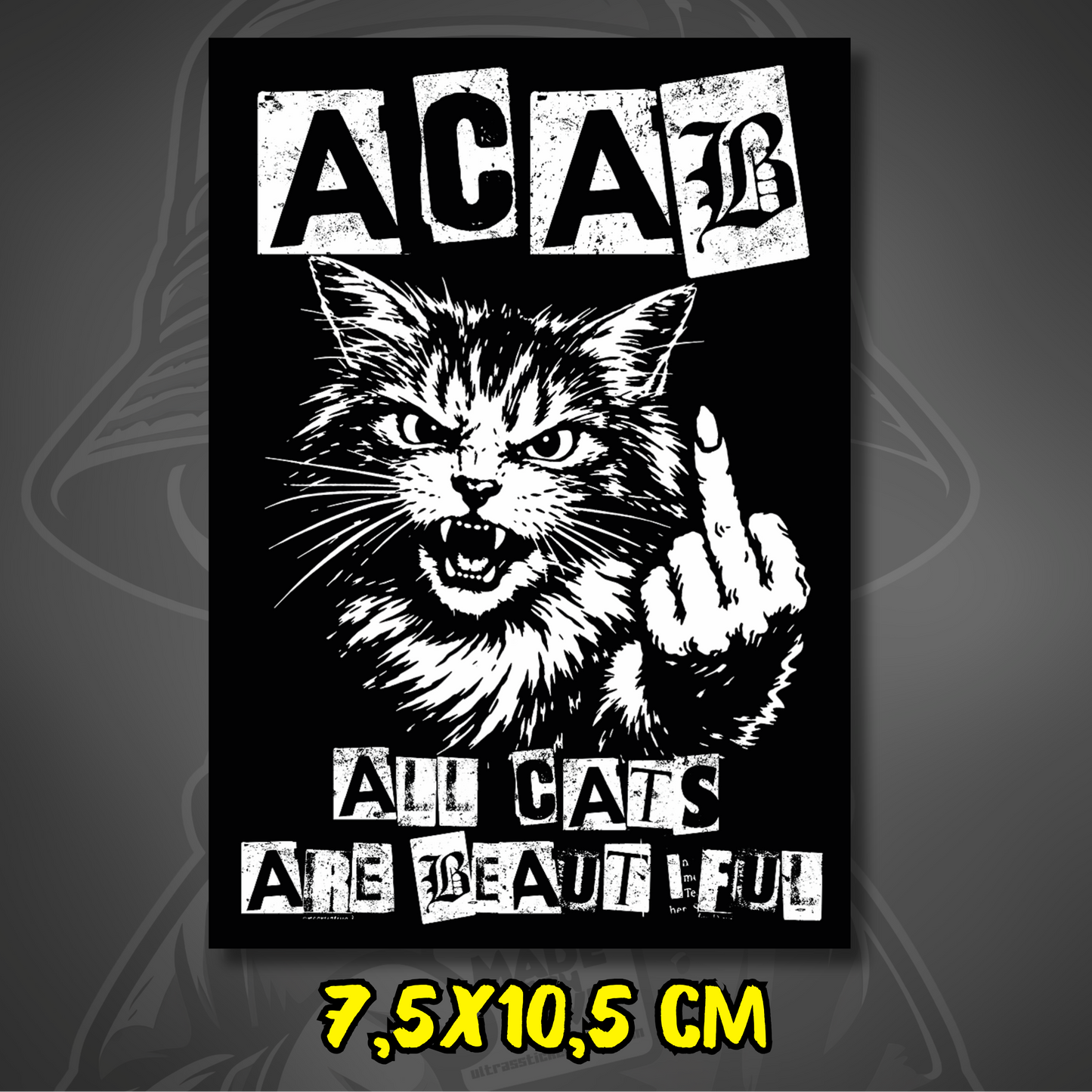 Schwarz-weißer Aufkleber mit aggressiver Katze, erhobener Pfote und dem Schriftzug ACAB – All Cats Are Beautiful.